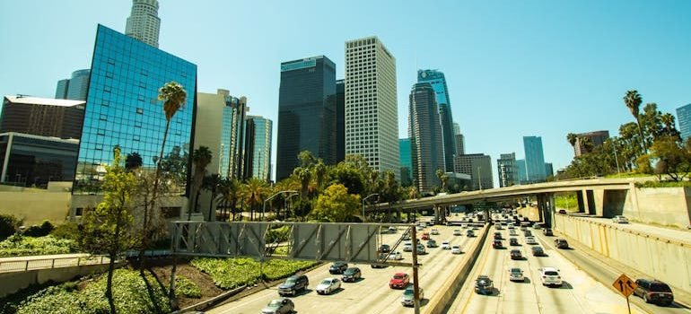 Handle Apartment Moves in Los Angeles Buildings